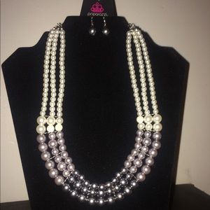 3 toned pearl necklace with pearl earrings